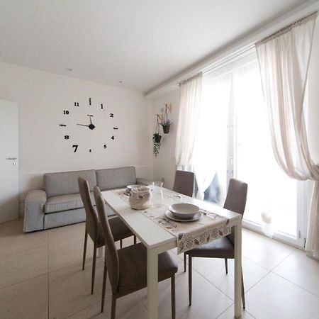 Slow Chic Apartment Ganzirri Messina Esterno foto